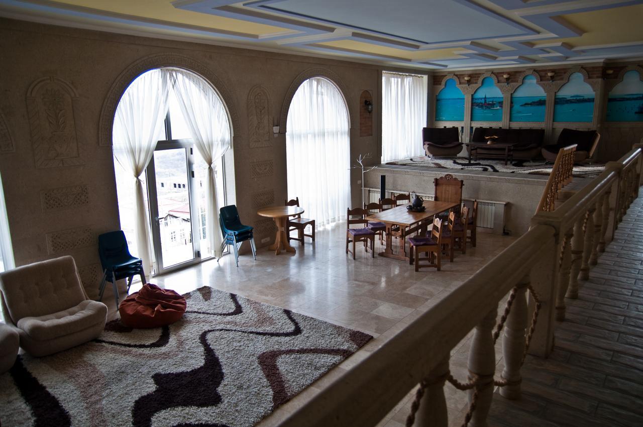 Casanova Inn - Boutique Hotel Dilidžan Pokoj fotografie